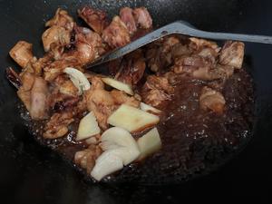 解锁鸡肉新吃法之黄焖鸡的做法 步骤6