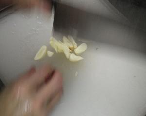 垂涎三尺的老母鸡炖香菇的做法 步骤8