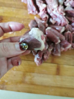 家庭版烤鸡心的做法 步骤1