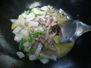 简单吃一顿，线椒洋葱炒鸡心鸭胗的做法 步骤6