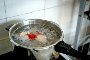 盘龙聚福之福气满满袋（高汤煨翠玉福袋）的做法 步骤4
