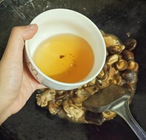 小鸡炖蘑菇♥️酱汁都能拌下两碗饭的做法 步骤11