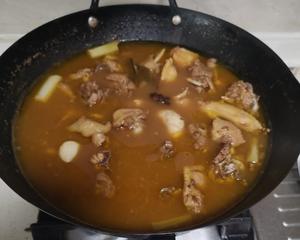 蘑菇炖土鸡 小鸡炖蘑菇的做法 步骤16