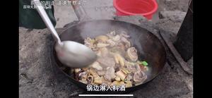 大彭的小鸡炖蘑菇的做法 步骤7