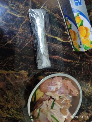 香滑嫩鸡腿肉卷的做法 步骤10