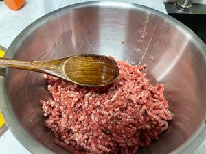 鲜嫩多汁牛肉饼的做法 步骤4