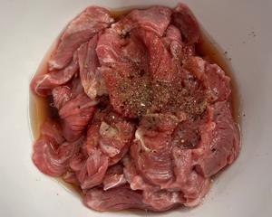 滑蛋牛肉?的做法 步骤2