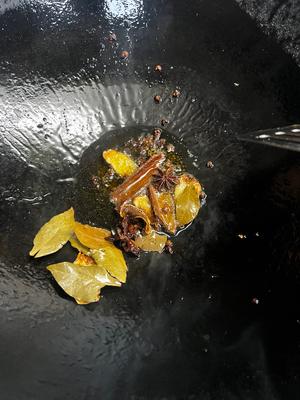 番茄牛腩（土豆+胡萝卜）的做法 步骤6