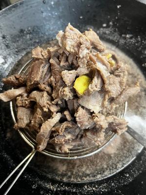 番茄牛腩（土豆+胡萝卜）的做法 步骤5