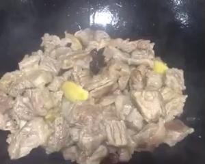 土豆胡萝卜牛腩煲的做法 步骤11