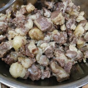 超级详细步骤的贵州黄焖牛肉的做法 步骤7