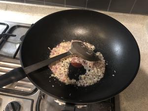 黑椒牛排（配酱汁做法）的做法 步骤4