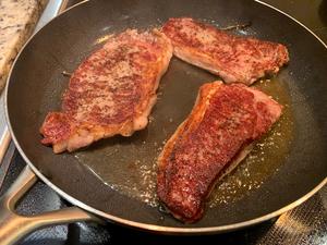 How to steak beaf 牛排应该怎么做的做法 步骤4