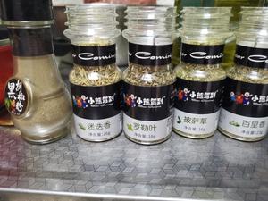 简单易做的牛排腌制存储时间长的做法 步骤5