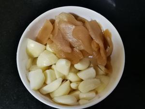 黑椒菠萝牛肉的做法 步骤3