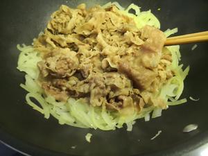 黑胡椒肥牛盖饭【丼】的做法 步骤5