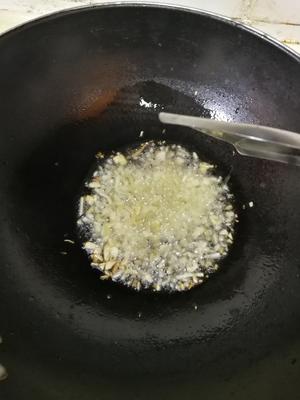 酸菜番茄肥牛的做法 步骤6