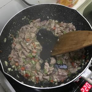 超级下饭【芹菜牛肉末】?的做法 步骤4