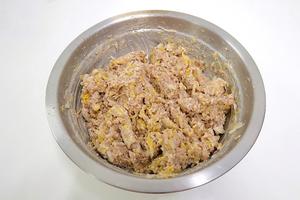 烫面酸菜牛肉馅儿饼的做法 步骤9