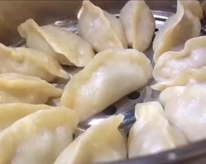 牛肉蒸饺 多汁的做法 步骤4