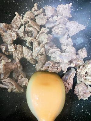 黄焖牛筋土豆的做法 步骤2