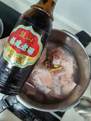 红烧牛腩牛筋的做法 步骤2