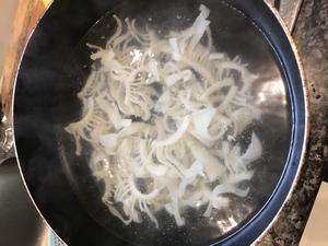 麻辣牛百叶的做法 步骤3