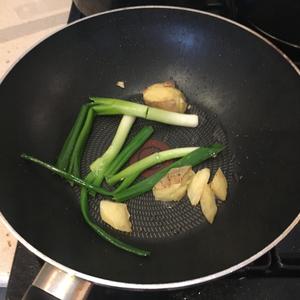 台湾牛肉面 | 从牛肚汤到酱牛腩还有炒酸菜的全教程的做法 步骤9