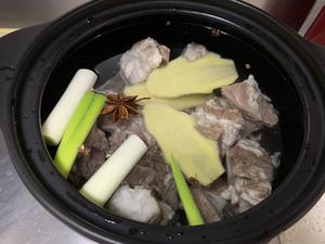 清炖牛骨汤（原汁原味，香气四溢，冬天的早晨喝一碗，好满足?）的做法 步骤14