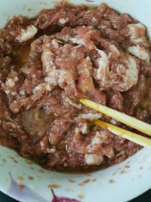 牛骨原汤莲藕抄手的做法 步骤1