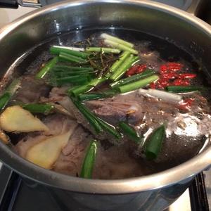 快速美味牛骨汤（电压力锅版）的做法 步骤4