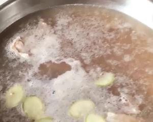 牛骨汤的做法 步骤1