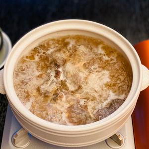 野生菌牛骨汤的做法 步骤2