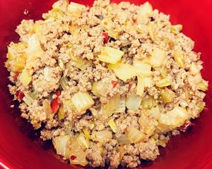 一份牛肉馅(三个丼饭)的做法 步骤3