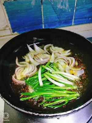 大葱牛肉饺子（附饺子馅制作详细步骤）的做法 步骤2