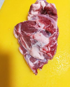 堪比烧烤店里的羊肉串！的做法 步骤1