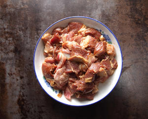 羊肉串用家里烤箱烤出明火烧烤的味道！的做法 步骤4