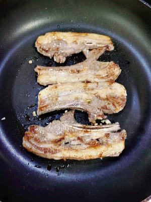 香煎孜然羊排的做法 步骤6