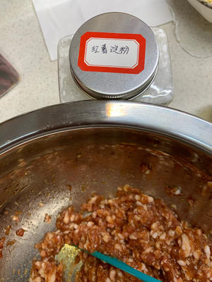 荠菜鲜肉冬笋虾仁元宝馄饨的做法 步骤11