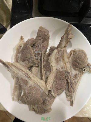 带骨羊排有汤有肉，天冷安排一下的做法 步骤2