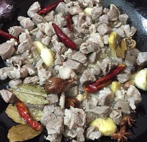 土豆焖羊腿肉的做法 步骤2