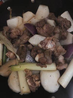 萝卜焖羊腿肉的做法 步骤4