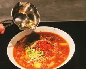 火锅剩的羊肉片怎么办？一招搞定 又好看又好吃的 水煮羊肉 海外党必备的做法 步骤10