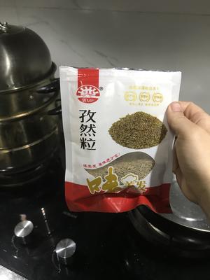 快手孜然羊肉片的做法 步骤5