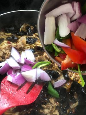 超下饭的酱香杂蔬粉条羊肉片的做法 步骤7