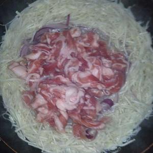 金针菇羊肉片的做法 步骤4