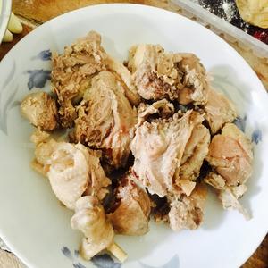 家常土豆烧鸭腿的做法 步骤1