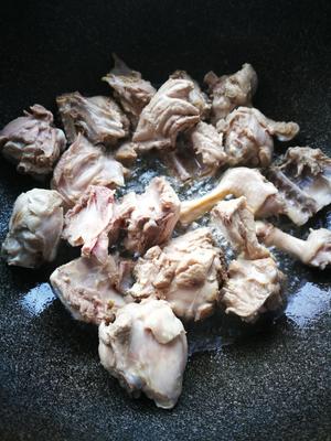 咖喱鸭腿的做法 步骤6