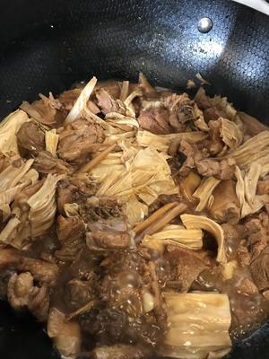 腐竹焖鸭肉的做法 步骤6