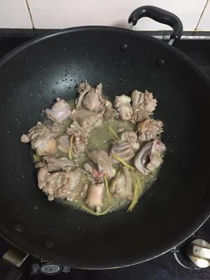 闽南鸭肉粥的做法 步骤3